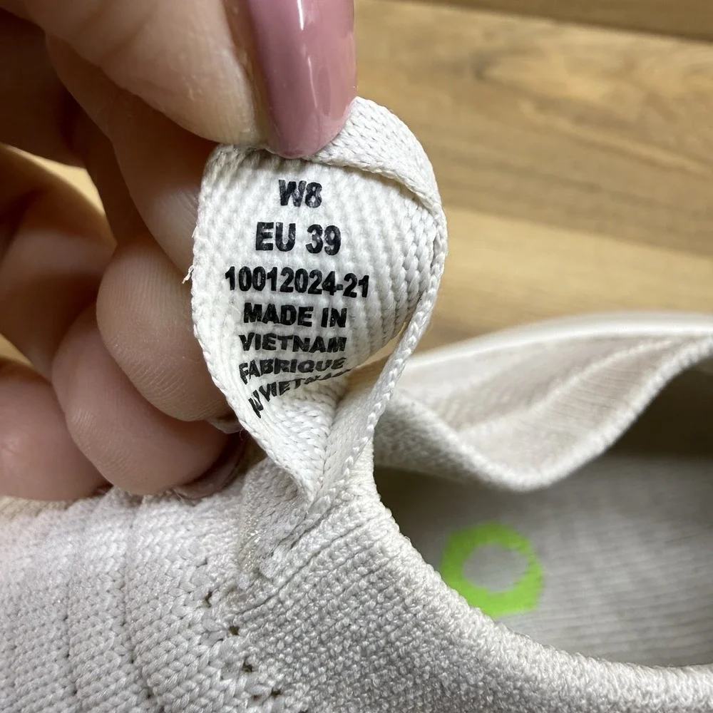 Oofos Oomy Zen Slip On Shoes Womens 8 EU 39 Chalk White Knit Recovery Sneakers